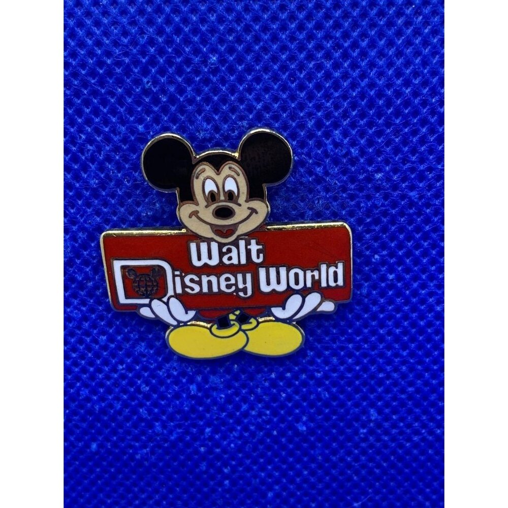 Vintage WDW Walt Disney World Mickey Mouse Disney trading‎ pins pre-2000